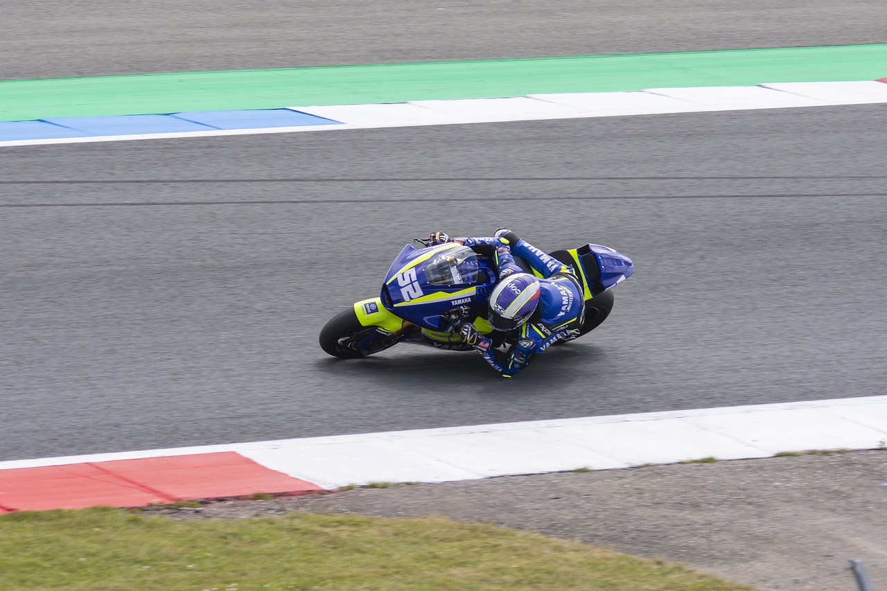 杜兰特与兰德尔领衔，森林狼轻松击败太阳.